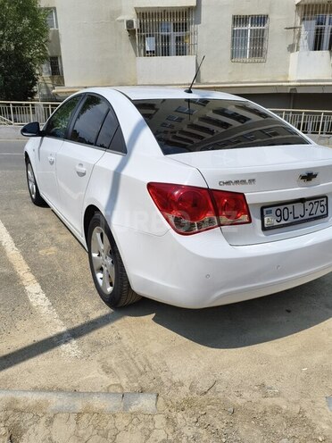 Chevrolet Cruze-12