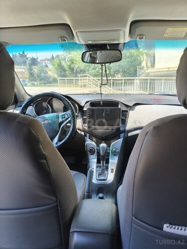 Chevrolet Cruze-15