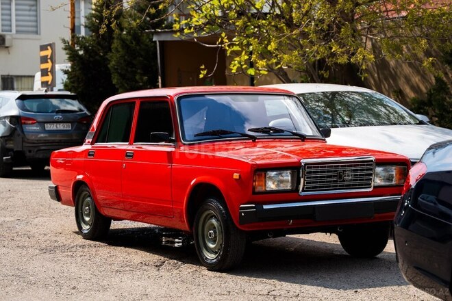 LADA (VAZ) 2107-1