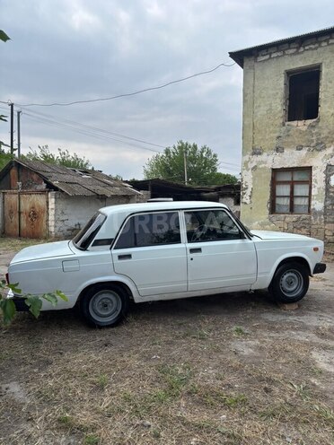LADA (VAZ) 2107-2