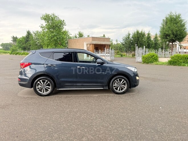 Hyundai Santa Fe-12