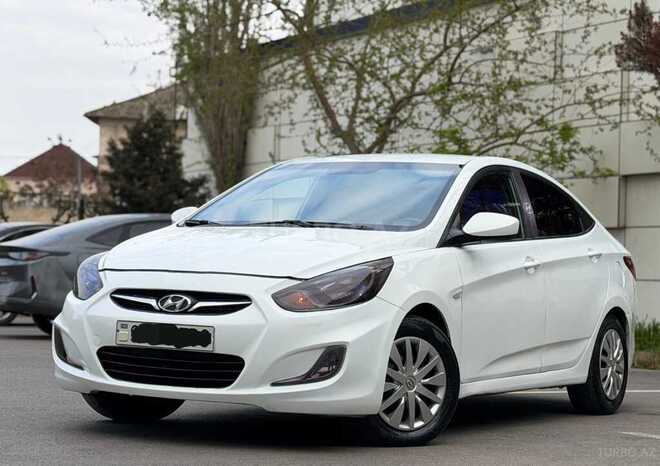 Hyundai Accent-7