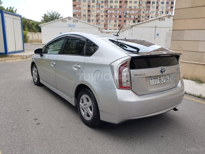 Toyota Prius-6