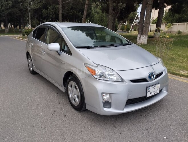 Toyota Prius-7