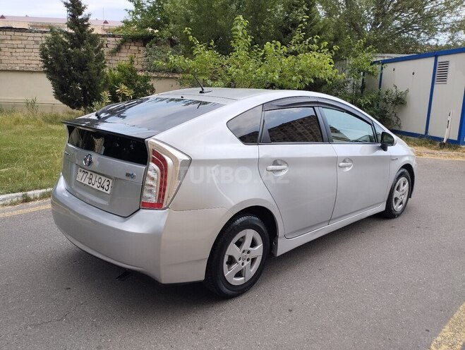 Toyota Prius-8
