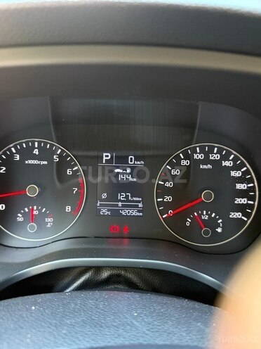 Kia Rio-7