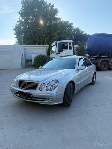 Mercedes E 240-2