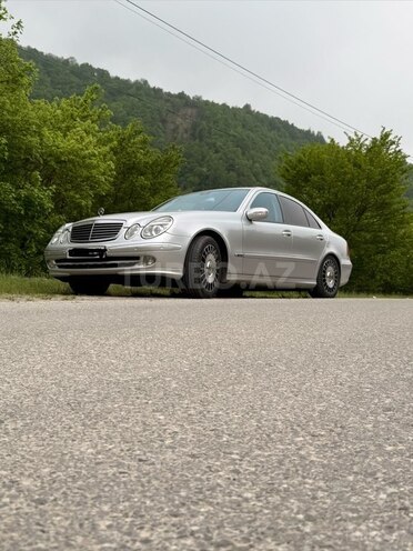 Mercedes E 240-6