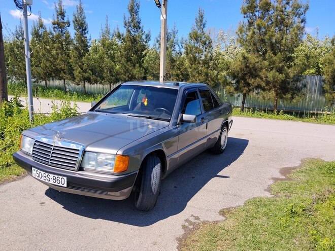 Mercedes 190-5
