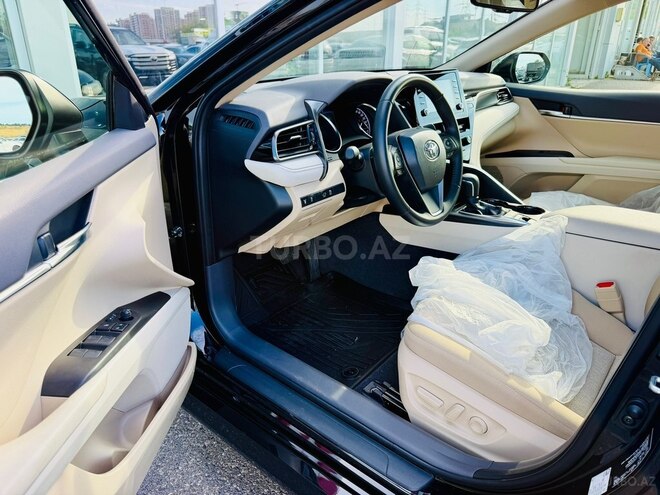 Toyota Camry-9