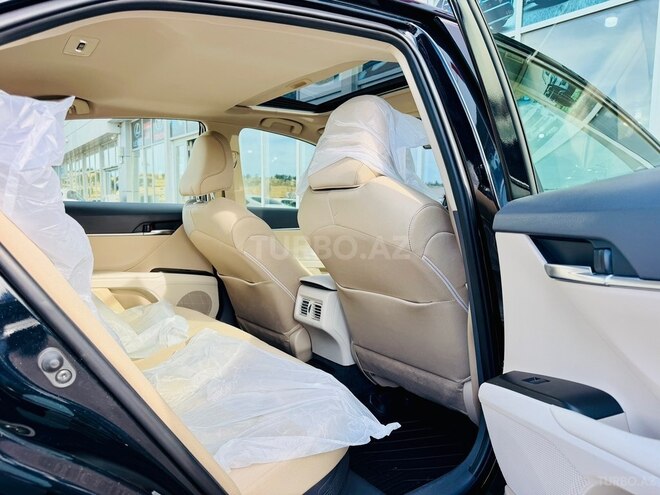 Toyota Camry-12