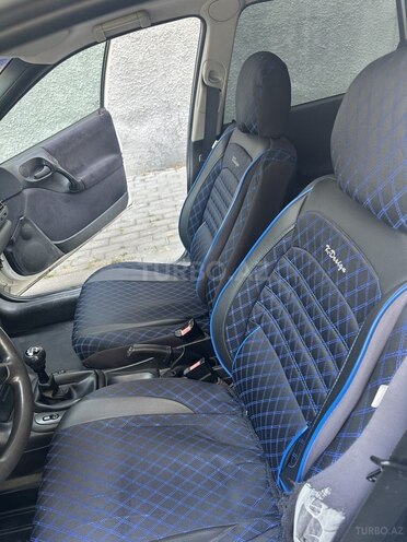 Opel Vectra-6