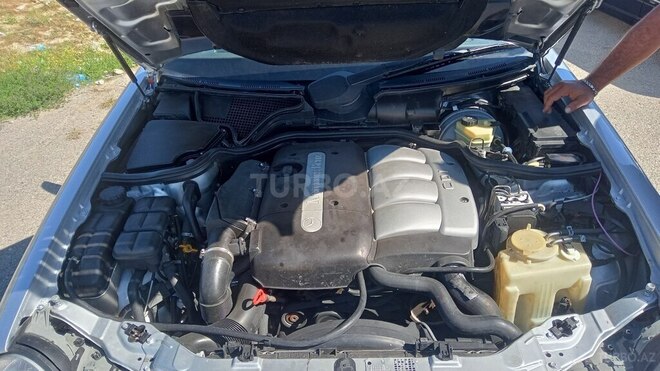 Mercedes E 220-9