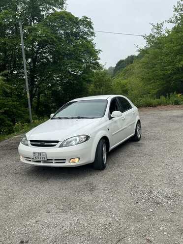 Chevrolet Lacetti-1