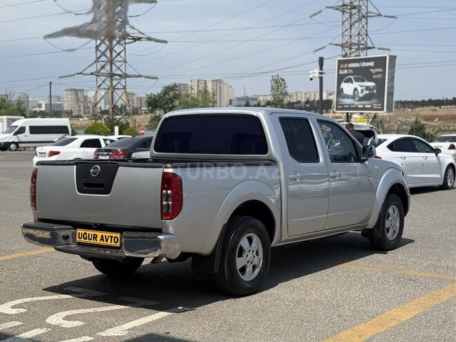Nissan Navara-6