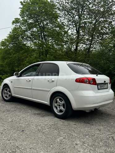 Chevrolet Lacetti-4