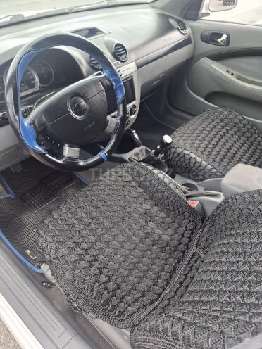 Chevrolet Lacetti-6