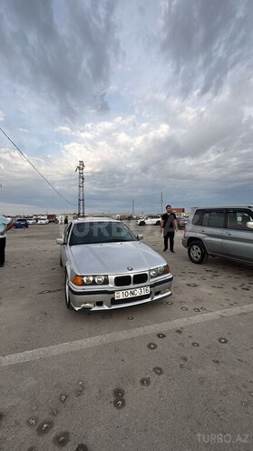 BMW 325-1