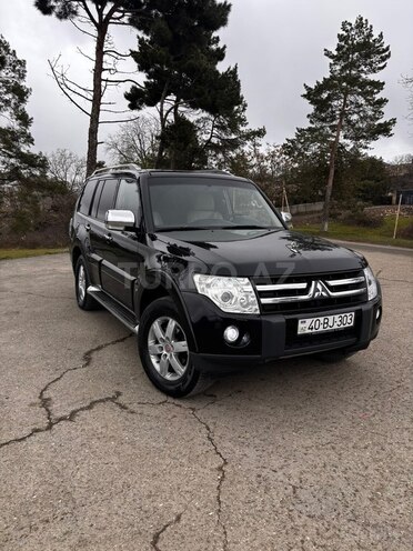 Mitsubishi Pajero-2