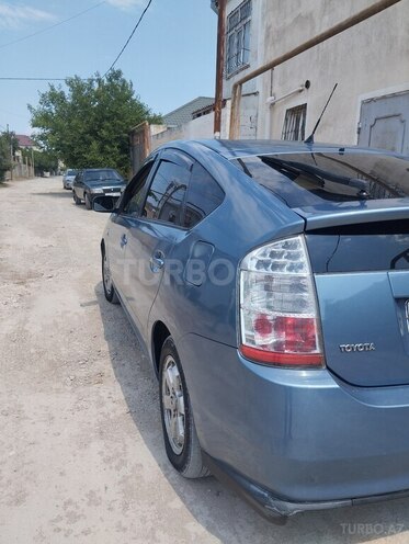 Toyota Prius-3