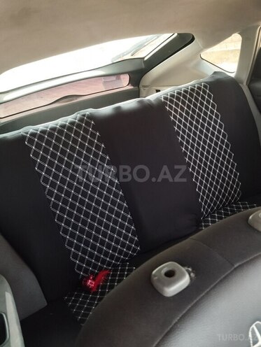Toyota Prius-7