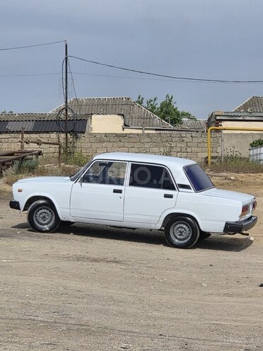 LADA (VAZ) 2107-2