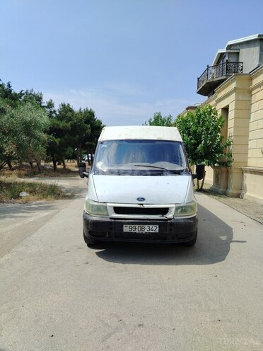Ford Transit-1
