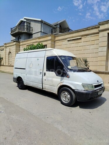 Ford Transit-3