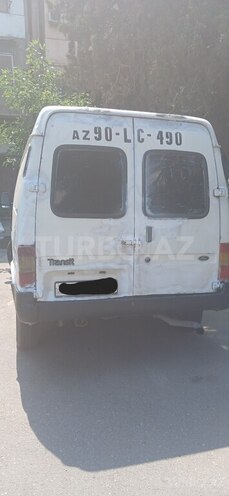 Ford Transit-3