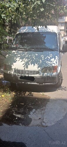 Ford Transit-1