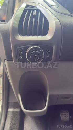 Ford Transit Custom-8