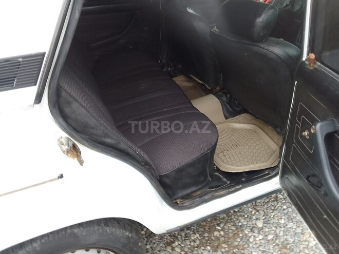 LADA (VAZ) 2106-7