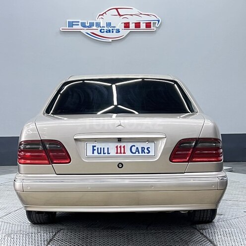 Mercedes E 280-6