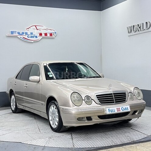 Mercedes E 280-1