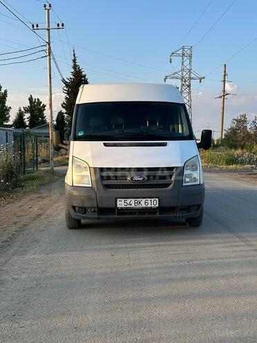 Ford Transit-1