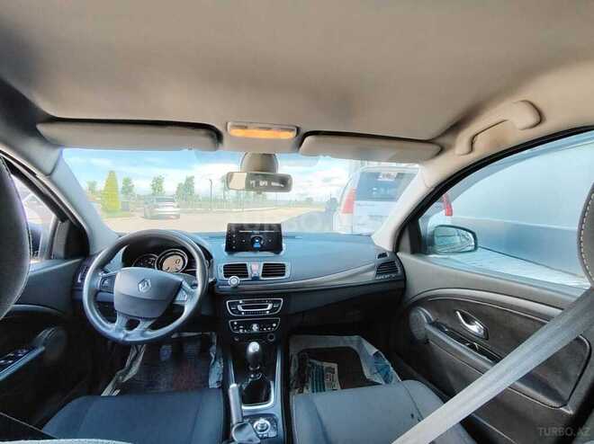 Renault Megane-5
