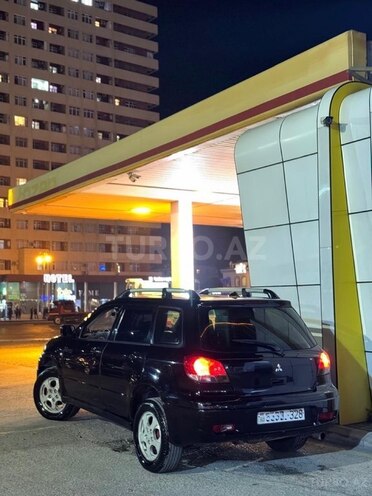Mitsubishi Outlander-2