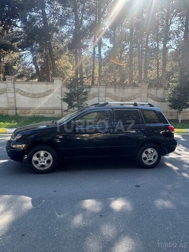 Mitsubishi Outlander-3