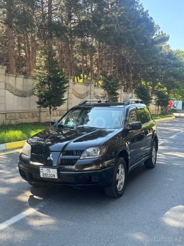 Mitsubishi Outlander-5