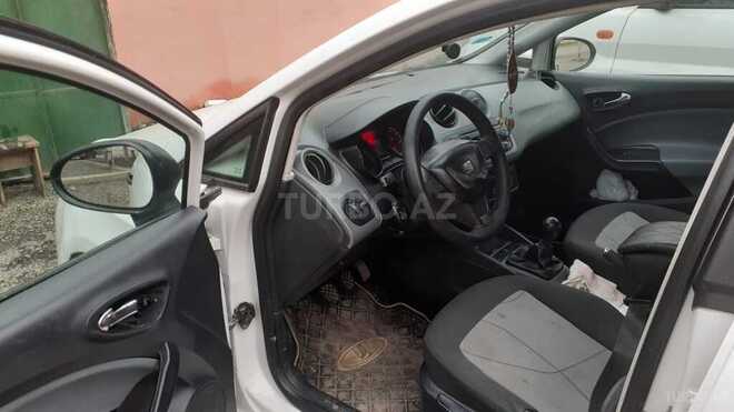 SEAT Ibiza-5
