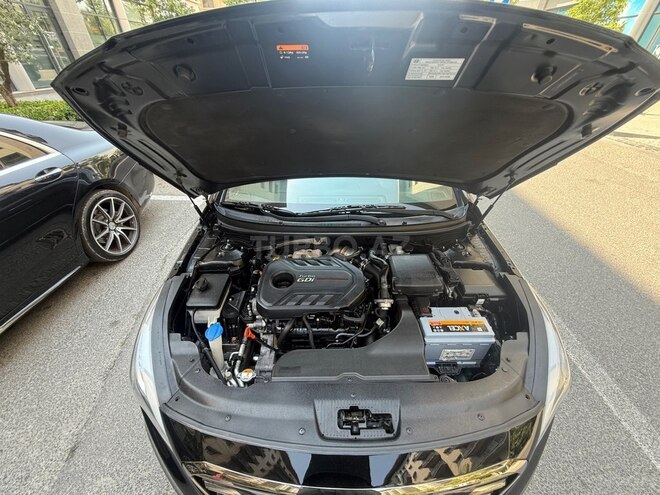 Hyundai Sonata-9