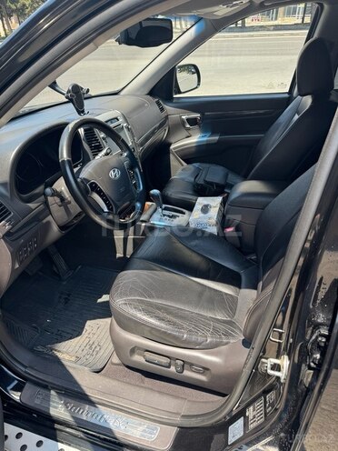 Hyundai Santa Fe-5