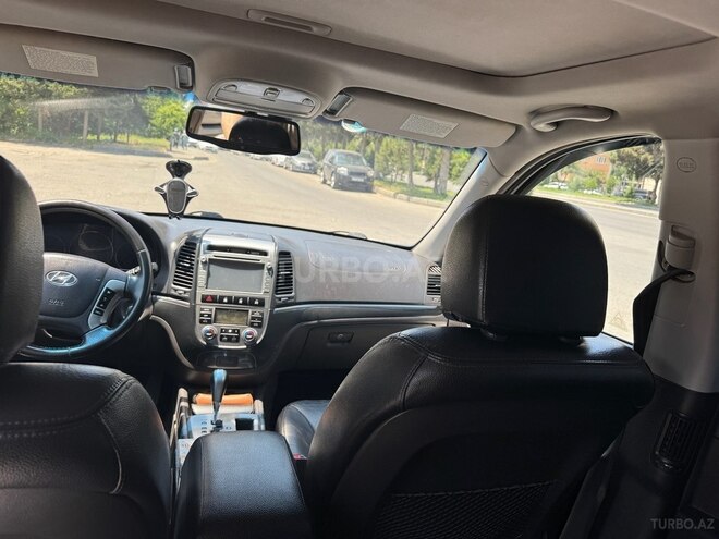 Hyundai Santa Fe-6