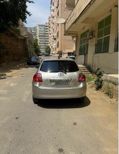 Toyota Auris-5