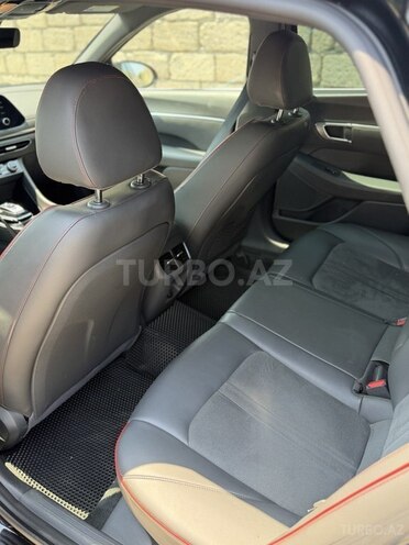 Hyundai Sonata-14