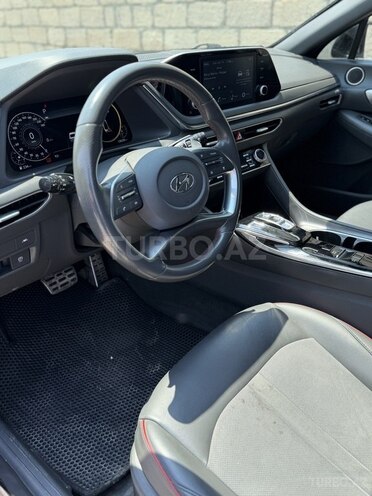 Hyundai Sonata-12