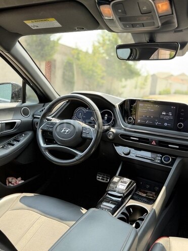 Hyundai Sonata-11