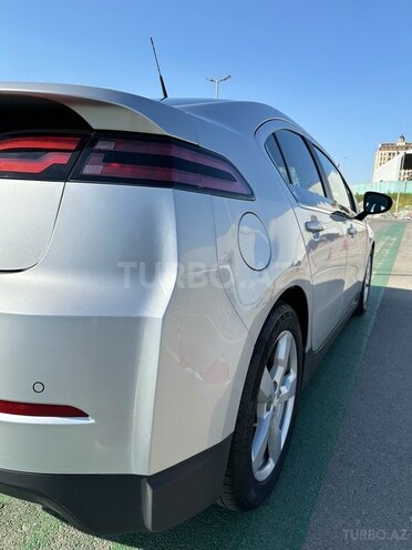 Chevrolet Volt-5