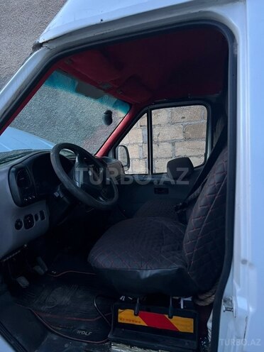 Ford Transit-3