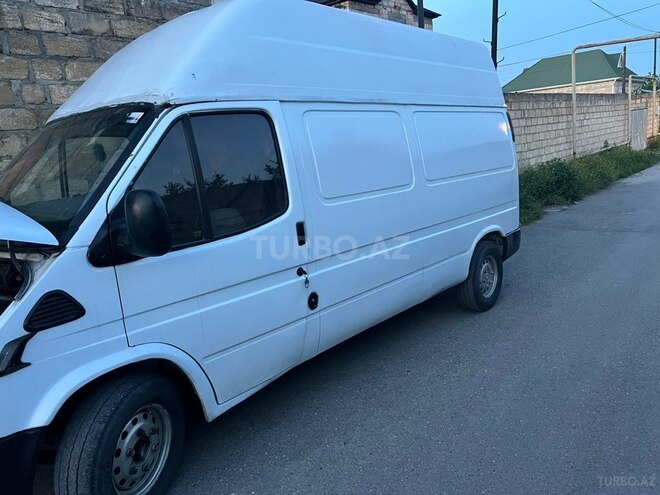 Ford Transit-2